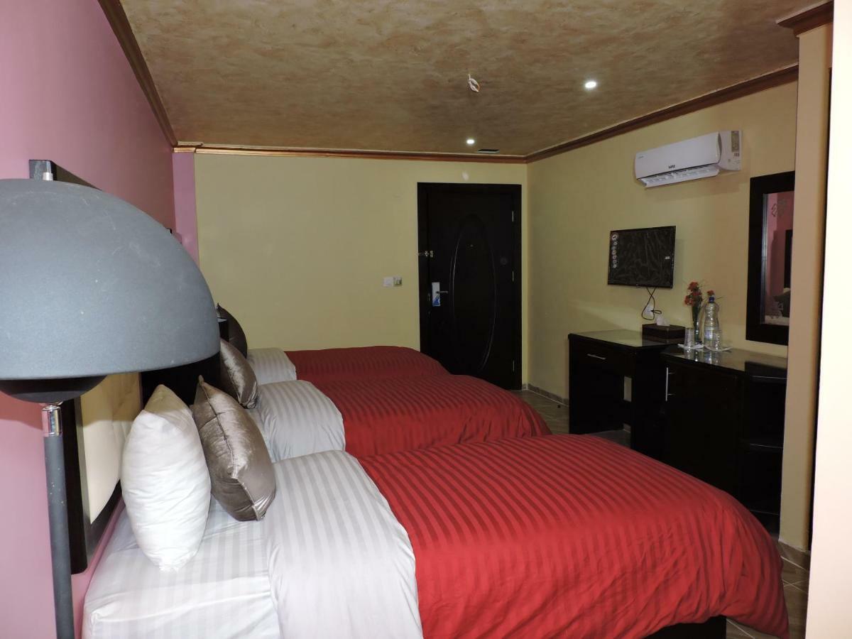 Valentine Inn Luxury Wadi Musa Eksteriør bilde